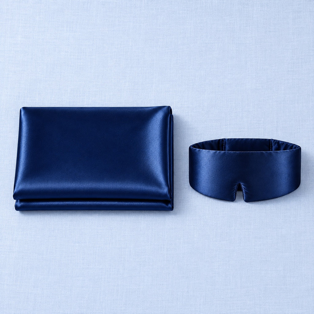Pack duo : taie pliée et masque en soie bleu nuit à plat